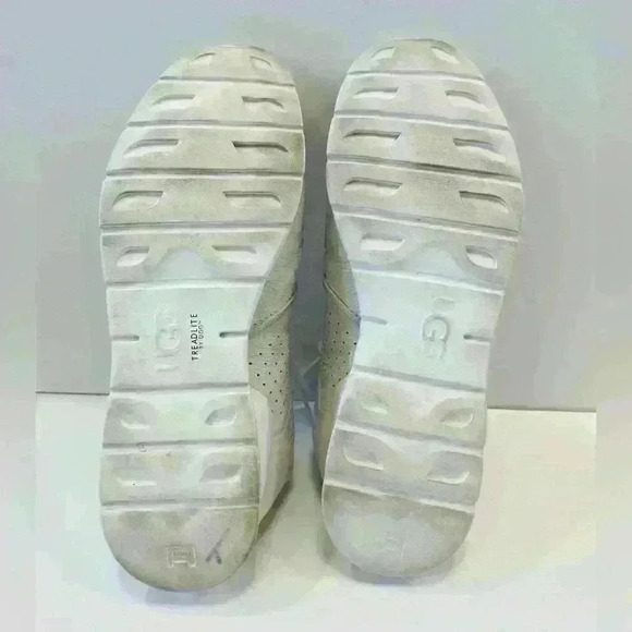 Women Uggs TYE SOFT perforated, leather, beige, and color size 8.5 - Picture 5 of 7